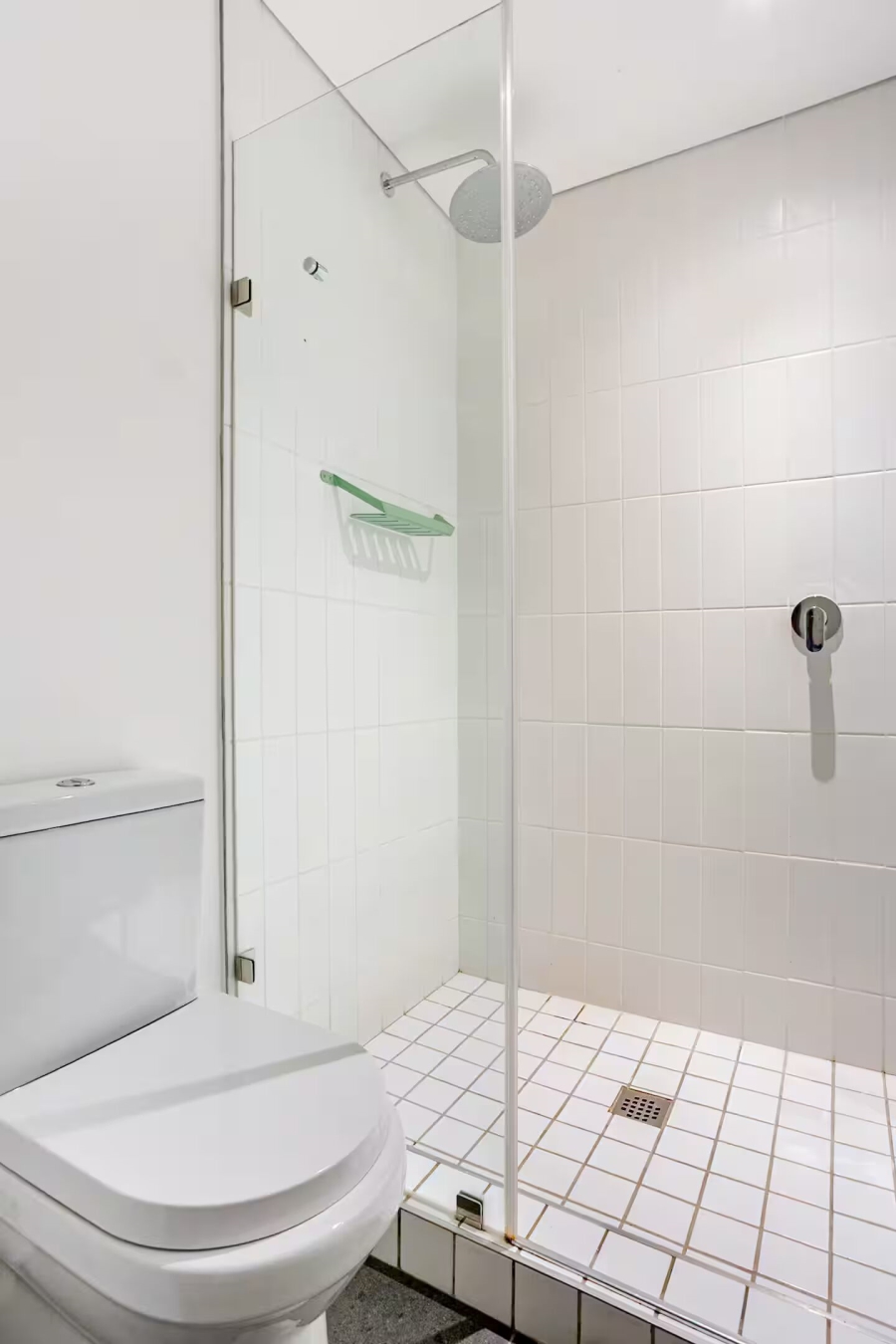To Let 1 Bedroom Property for Rent in Sea Point Western Cape